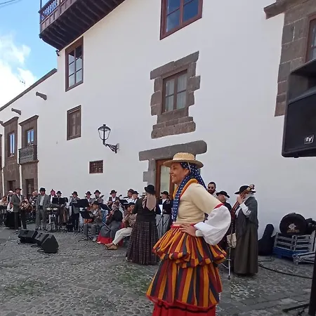 Sunshine, What Else? Las Palmas de Gran Canaria