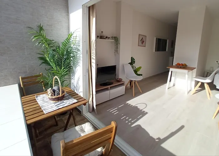 公寓 Sunshine, What Else?